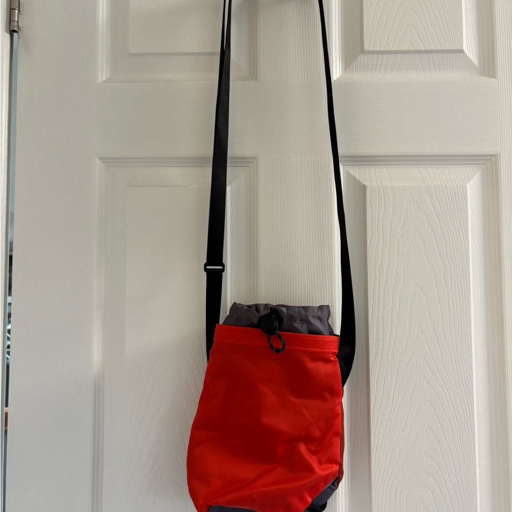 lululemon athletica Orange and gray water bottle holder